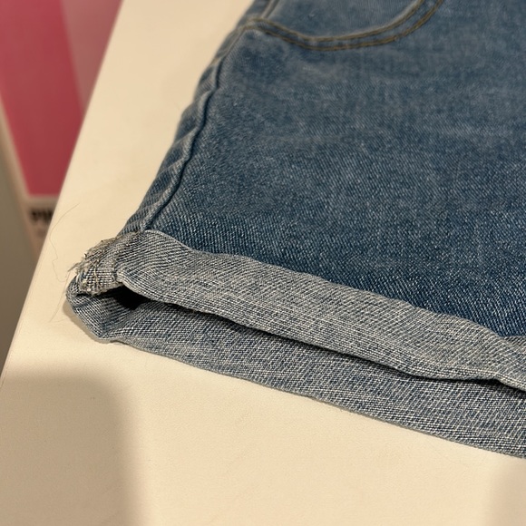 SHEIN | rolled hem denim shorts | size S :) - Picture 5 of 8